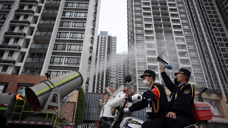 Fotografija: V številne druge azijske države, kot so Laos, Kambodža, Tajska, Vietnam in Mjanmar, so doslej zaradi koronavirusa odpovedali eno potovanje, in sicer v Severno Korejo. FOTO: Reuters