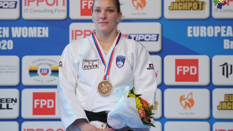 Fotografija: Anka Pogačnik se je na turnirju v Bratislavi ovenčala z zlato lovoriko v kategoriji do 70 kilogramov. FOTO: EJU