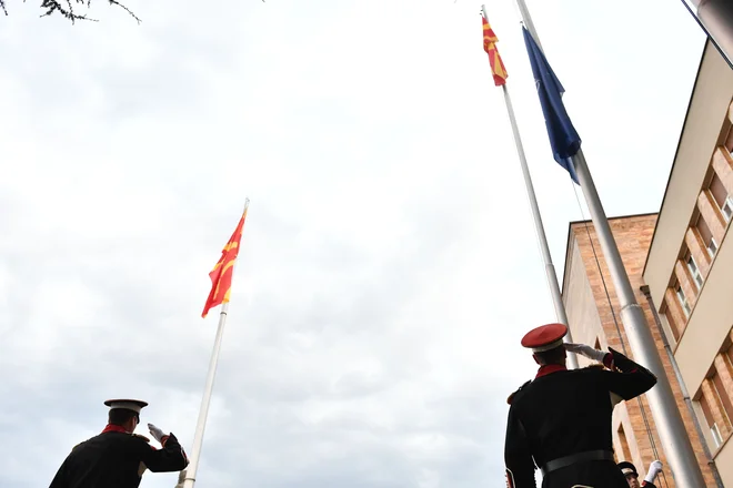 Približevanje Natu medtem dobro poteka, saj mora pristopni protokol Severne Makedonije ratificirati samo še Španija. FOTO: Robert Atanasovski/Afp