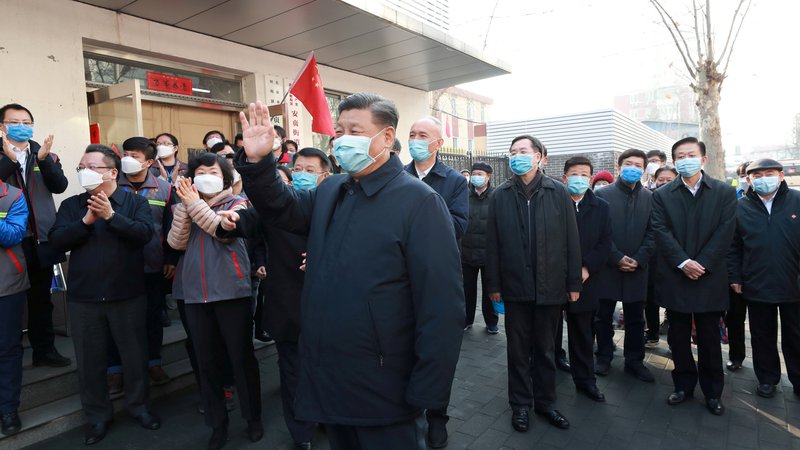 Fotografija: Podoba Xi Jinpinga kot močnega voditelja je zaradi smrtonosnega koronavirusa pred resno preizkušnjo.
Foto Reuters