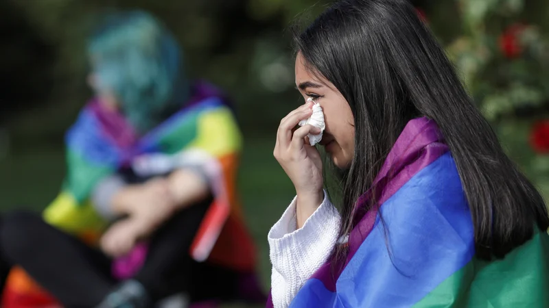 Fotografija: Nevladniki opozarjajo, da je namen referenduma simbolično marginalizirati lezbijke, geje, bisekuslace in transspolne osebe. Foto: Reuters