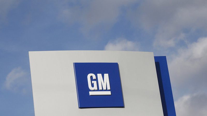Fotografija: Vrh GM je kot enega od vzrokov za zapiranje tovarn navedel višje cene surovin, zaradi česar so imeli kar za milijardo dolarjev večje stroške. FOTO Reuters