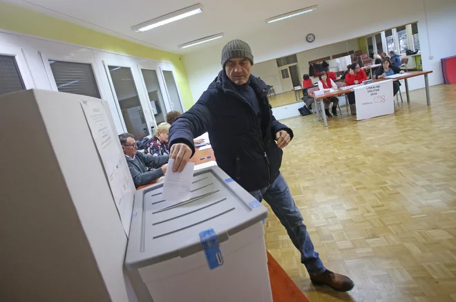 Volilno razpoloženje v Mariboru danes. FOTO: Tadej Regent/Delo