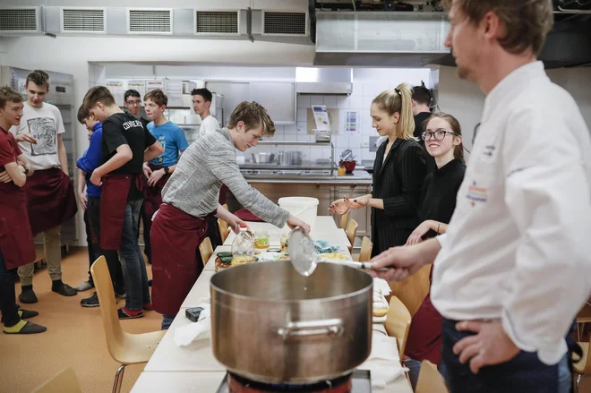 Delavnica med kulturnim maratonom na Gimnaziji Jurija Vege. FOTO: Uroš Hočevar