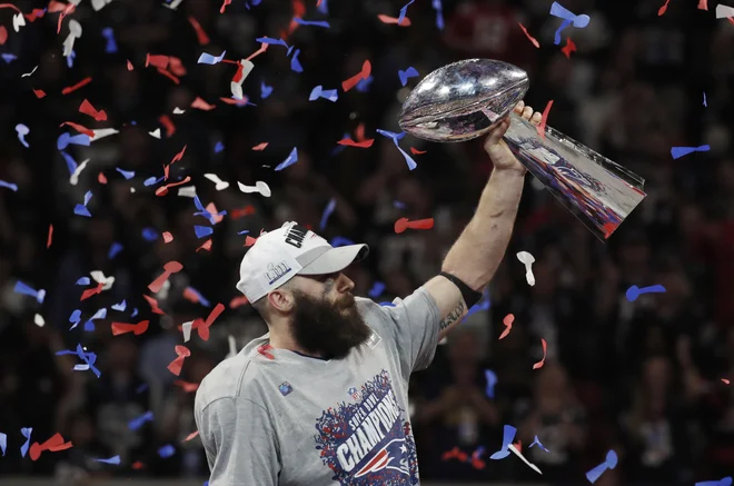 Za najbolj koristnega igralca je bil več kot zasluženo razglašen sprejemalec Patriots <strong>Julian Edelman</strong>, ki je z desetimi ujetimi žogami pridobil 141 jardov. FOTO: Mike Segar/Reuters