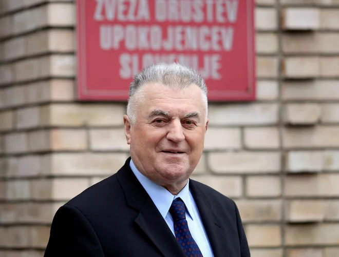 »Zakon je, sramotno, v razpravi že 14 let. Skrajni čas je, da te stvari spravimo pod streho, posebno zdaj, ko se domovi za starejše dražijo,« Janez Sušnik. Foto:Roman Šipič
