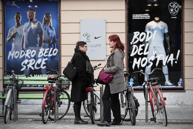 Kako bosta pristojni ministrstvi reševali široko paleto med seboj povezanih problemov, ki se nanašajo na starajočo se družbo, zanima vse. Foto: Fotodokumentacija Dela