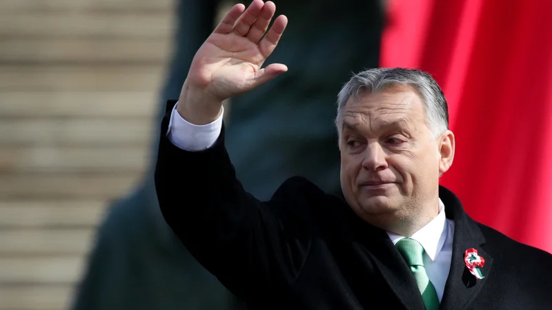 Fotografija: Orbán se zaradi podpore iz Nemčije očitno počuti močnega, saj sam postavlja pogoje za obstanek v EPP. Foto: Reuters