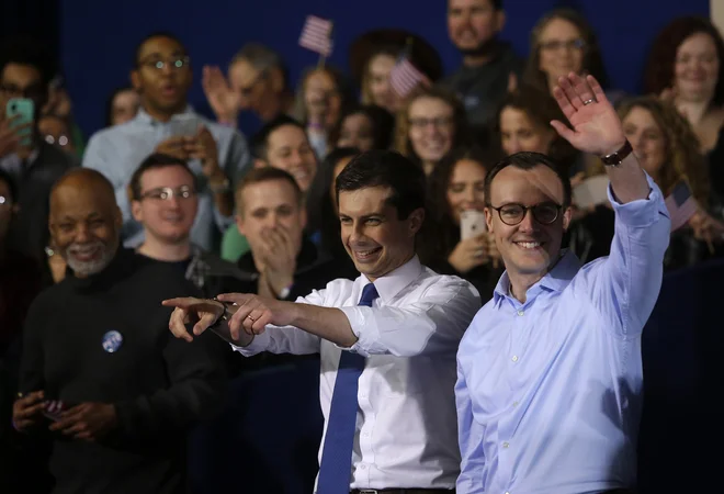 Istospolni in liberalni župan Pete Buttigieg iz konservativne Indiane trdi, da je »čas, da se odrečemo preteklim politikam in sprejmemo nekaj povsem drugega.« Foto: AFP