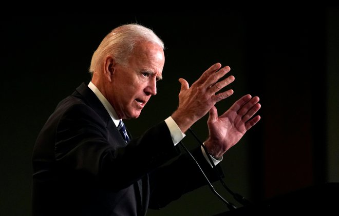 Nekdanji ameriški podpredsednik Joe Biden. FOTO: REUTERS/Kevin Lamarque