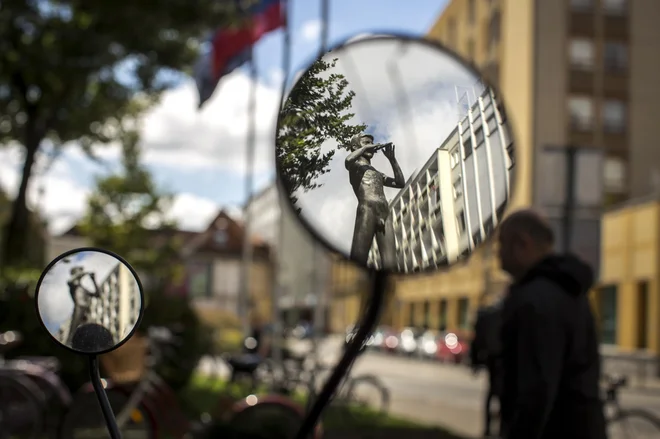 Glede na prvi odziv iz kabineta predsednika vlade se zdi, da RTV Slovenija v prihodnjem letu še ne bo določala višjega RTV-prispevka. FOTO: Voranc Vogel/Delo