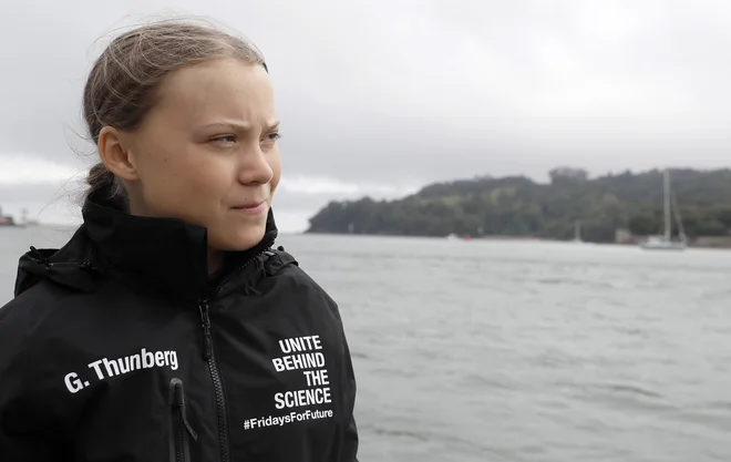 Čeprav je bila sredi Atlantika osredotočena na preproste reči, kot so hranjenje, spanje in opazovanje oceana, ji niso ušle informacije o uničujočih požarih v Amazoniji.« FOTO: Kirsty Wigglesworth/AFP