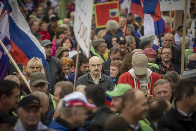 Ali imamo tudi sposobne politike, ki znajo voditi državo, ali pa je le še vprašanje časa, kdaj bo tudi na slovenskih volitvah zmagal nevaren populist, ki bo zbral glasove preslišanih, neuspešnih in zapostavljenih?