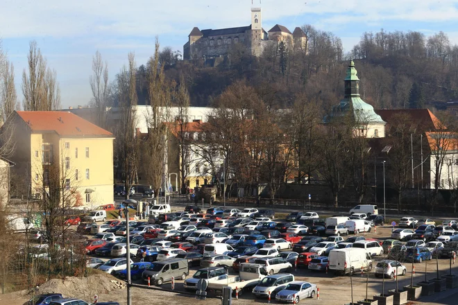 V novoletni poslanici, ki jo je pred kratkim objavil za gradnjo Nuka II pristojni minister dr. Jernej Pikalo, so izraženi velik optimizem in lepe želje. FOTO: Tomi Lombar/Delo