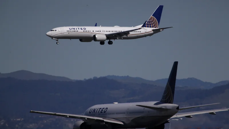 Fotografija: Letala boeing 737 max 8 so nazadnje prizemljili v Združenih državah Amerike. FOTO: AFP