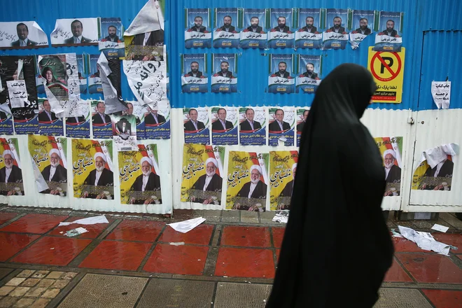 Glavni razlog za nedvomno zmago konservativnega tabora je dejstvo, da številni podporniki reformistov za svoje kandidate ne bodo mogli glasovati. Foto: &nbsp;Reuters