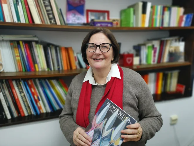 &raquo;Če bomo izgubili jezik, ne bomo imeli nič več svojega. Slovenci se prehitro odločijo spregovoriti v tujem jeziku,&laquo; pravi Maja Đukanović. FOTO: Milena Zupanič/Delo
