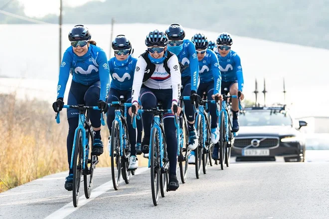 Zaradi zimskih mesecev predlagam, da test naredimo v obliki teka po ravnini in na koncu hitre hoje v klanec. Foto: Antonio Baixauli / arhiv ekipe Movistar