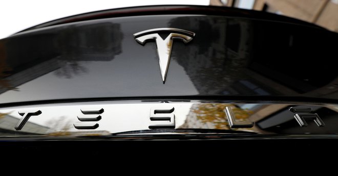 V Gigafactory Berlin- Brandenburg bo Tesla proizvajal pol milijona električnih vozil letno. FOTO: Fabrizio Bensch/Reuters