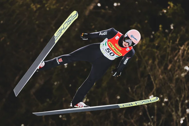 Karl Geiger je bil še tretjič v sezoni najuspešnejši na srednji napravi. FOTO: AFP