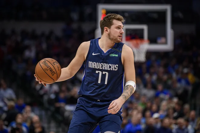 Slovenski zvezdnik Luka Dončić je bil najboljši strelec tekme s 33 točkami, temu je dodal še deset skokov in osem podaj. FOTO: Usa Today Sports