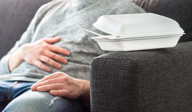 Kadar pa težave kljub dietnim ukrepom, spremembam načina življenja in primernim izdelkom vztrajajo in se ne zmanjšujejo, poiščimo zdravniško pomoč. Foto: Shutterstock