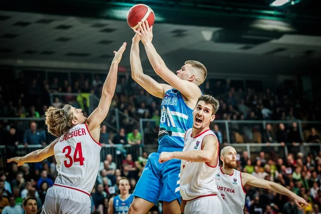 Edo Murić je bil skupaj z Jordanom Morganom najboljši strelec pri Sloveniji. FOTO: Fiba