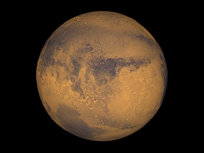 »Čim želite v vesolje poslati človeka, postanejo stvari zapletene, tvegane in drage. Precej lažje je z robotskimi laboratoriji, ki lahko analizirajo prst, kamnine in pošljejo podatke na Zemljo. V tem smislu je človek raziskovalno že stopil na Mars.&