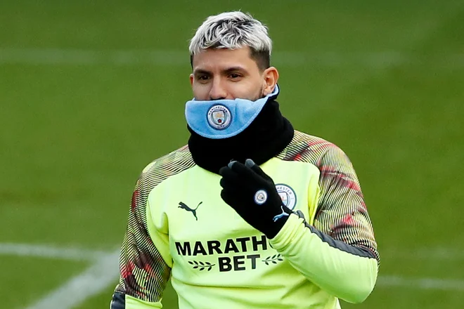 Sergio Agüero bo nocoj glavni adut Pepa Guardiole na zahtevnem gostovanju v Madridu. Drugo prizorišče večera bo Lyon, kjer bo iskal zmago favorizirani Juventus. FOTO: Reuters