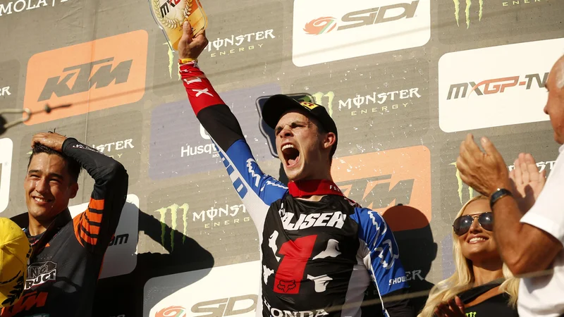 Fotografija: Tim Gajser je postal svetovni prvak v razredu MXGP.  FOTO: Matej Družnik