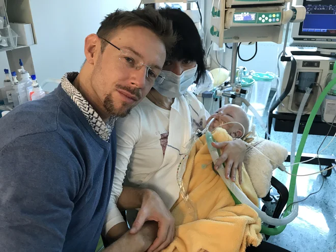 Gregor in Nina Bezenšek z Viljemom Julijanom. Foto Osebni Arhiv