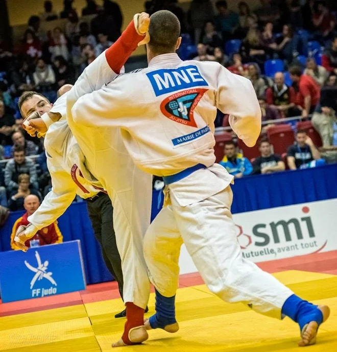 Benjamin Lah (levo) se je z leti razvil v celovitega borca ju-jitsuja. FOTO: Milan Tomažin/JuJitsu zveza Slovenije<br />
&nbsp;