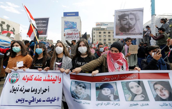 V Iraku že od oktobra potekajo različni nasilni protesti proti neučinkovitosti oblasti ter vmešavanju Irana in Amerike v njihove notranje zadeve; v njih je do zdaj umrlo že več kot 700 ljudi. FOTO: Reuters