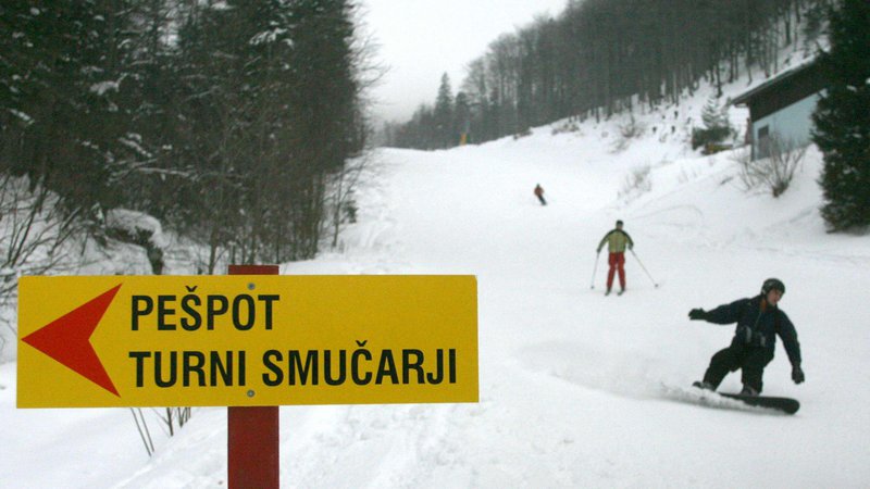 Fotografija: Večja nevarnost proženja snežnih plazov je na območju Zelenice. FOTO: Marko Feist/Slovenske novice