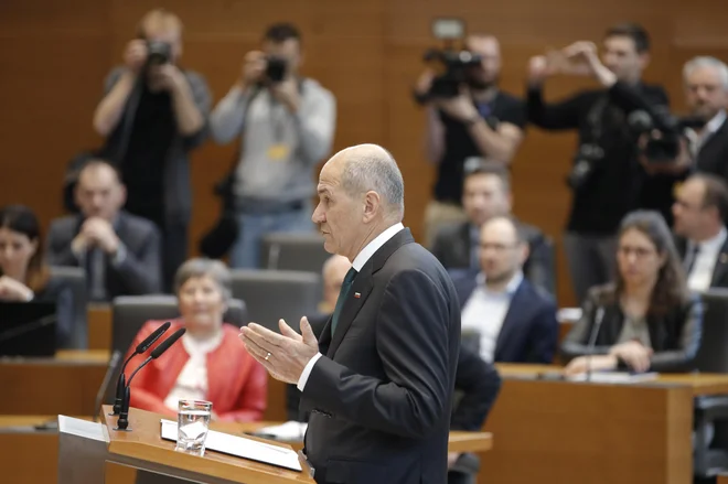 Janez Janša je zaprisegel kot novi predsednik vlade. FOTO: Jure Eržen/Delo