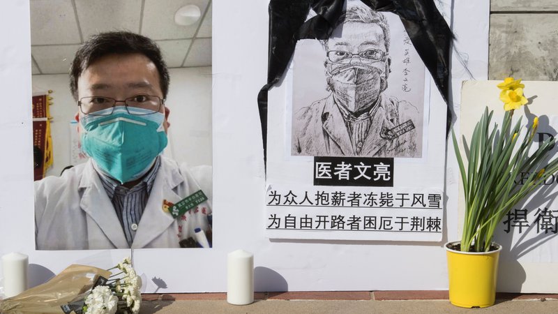 Fotografija: Li Wenliang je hotel oblast prvi opozoriti na pojav novega virusa. Foto: Mark Ralston/Afp