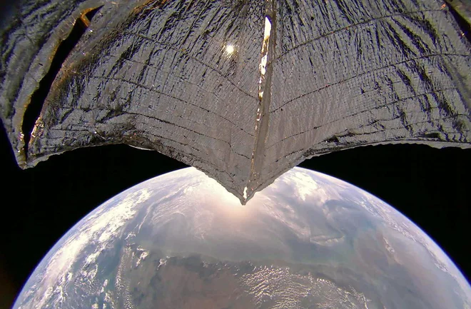 Solarno jadro je opremljeno tudi s kamero. FOTO: Planetary Society