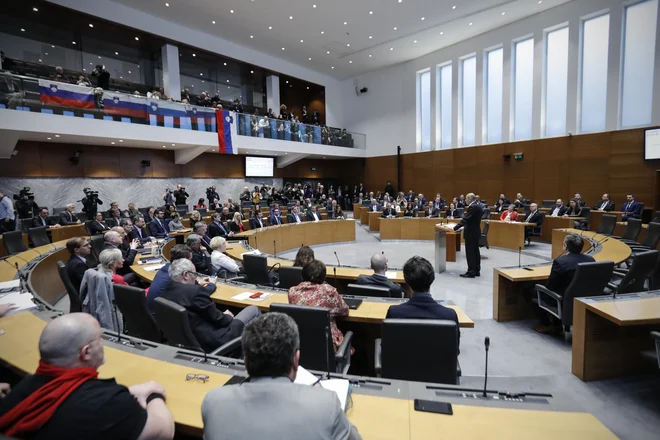 Janez Janša stavi na ekipo, ki jo sestavljajo njegova najožja ekipa in ministri, s katerimi je že sodeloval v svoji prvi ali drugi vladi. FOTO: Uroš Hočevar