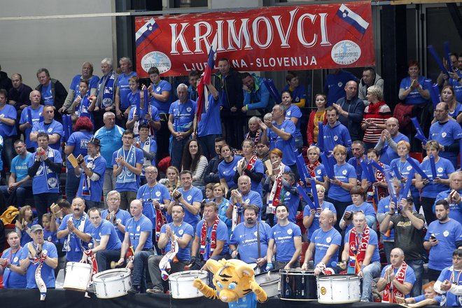 Igralke Krima bodo za konec želele navijačem podariti zmago. FOTO: Mavric Pivk
