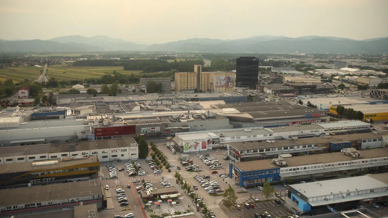 Fotografija: BTC City Ljubljana je edinstven ekosistem za testiranje. FOTO: Jure Eržen/Delo