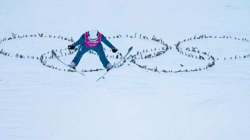 Fotografija: Mark Hafnar se je po srebrni kolajni na mladinskih olimpijskih igrah v Lozani ovenčal še z bronastim odličjem na mladinskem svetovnem prvenstvu v Oberwiesenthalu. FOTO: Reuters