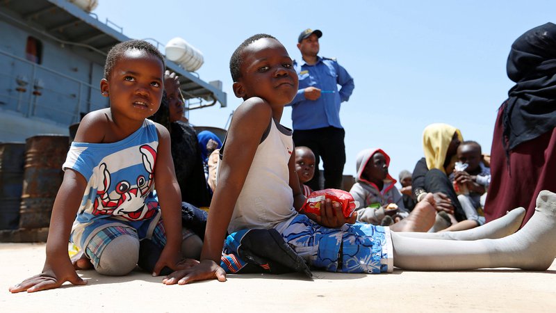 Fotografija: Begunski otroci v Tripoliju.
REUTERS