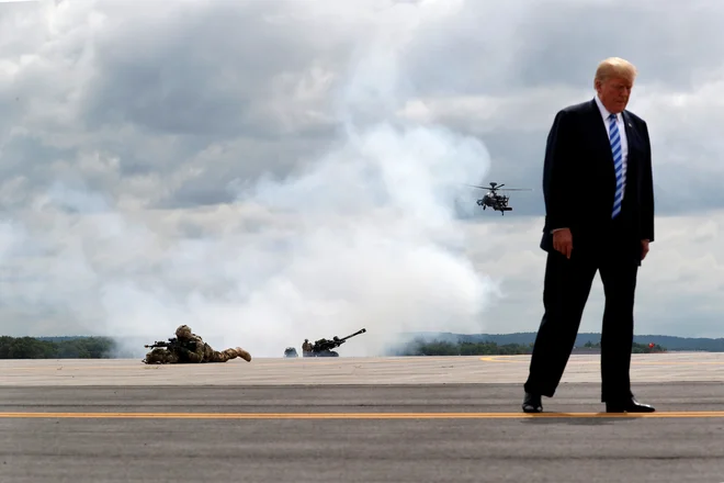 Donald Trump je Erdoğanu prižgal zeleno luč za veliko vojaško operacijo na vzhodnem bregu reke Evfrat. FOTO:Reuters