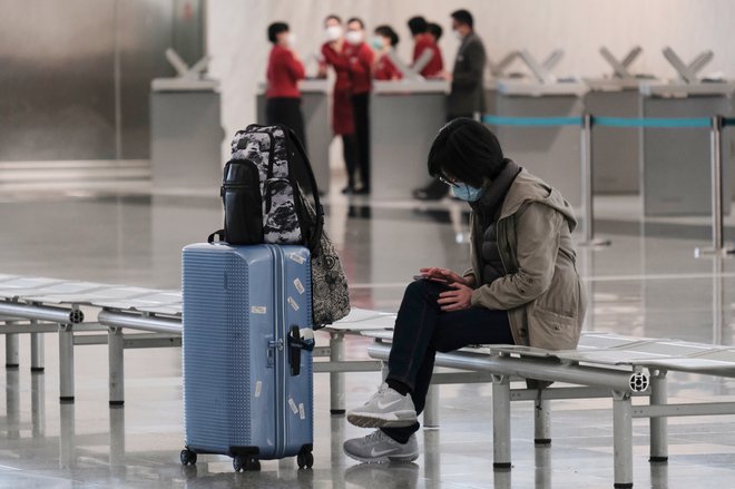 Med najhuje prizadetimi sektorji zaradi epidemije na Kitajskem, pa tudi v svetu, je letalski prevoz. FOTO: Reuters