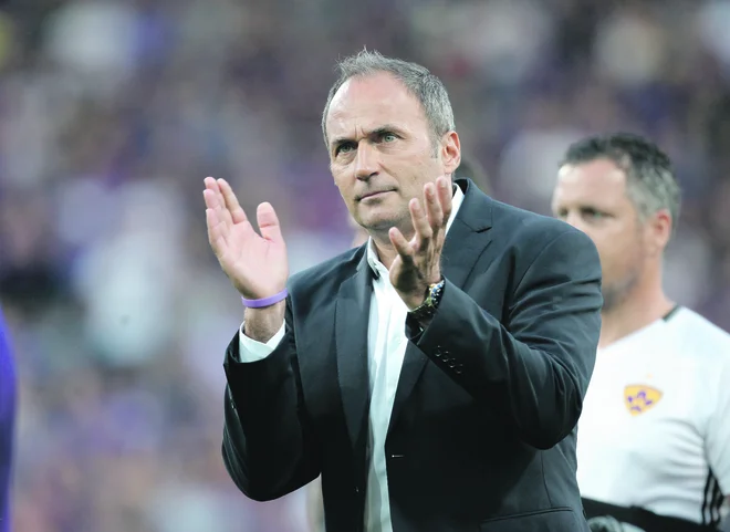 Darko Milanič je sprejel odgovornost za poraz v Ljudskem vrtu proti Bravu in je športnemu direktorju Zlatku Zahoviću povedal, da je prišel trenutek za njegovo slovo. FOTO: Mavric Pivk/Delo