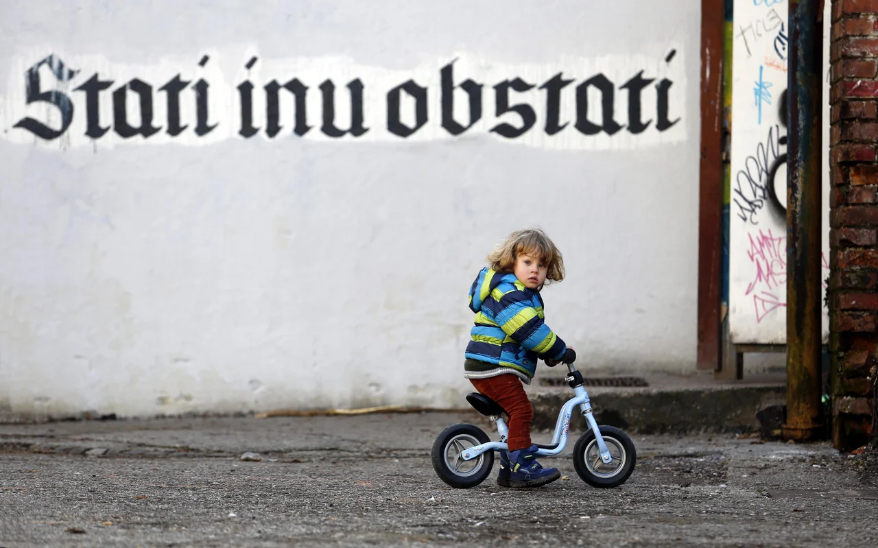 Fotografija: Bodimo ponosni na svoje narečje. FOTO: Matej Družnik/Delo