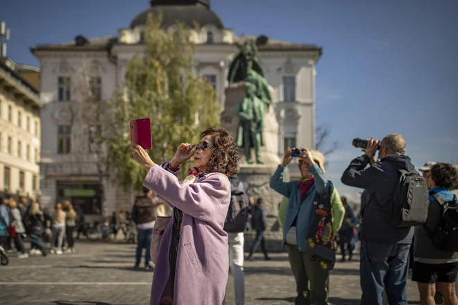 Šarec je med panogami, ki občutijo gospodarsko škodo izpostavil turizem, in dodal, da je zato treba sprejemati ukrepe, ki situacije ne bodo poslabšale. FOTO: Voranc Vogel/Delo