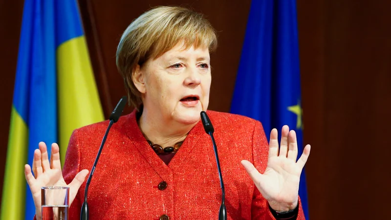 Fotografija: Angela Merkel: »Na srečo smo imeli odlično ekipo in izkušenega pilota, ki je vse opravil brez težav.« Reuters
