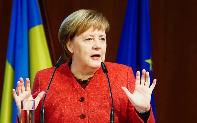 Angela Merkel:&nbsp;&raquo;Na srečo smo imeli odlično ekipo in izkušenega pilota, ki je vse opravil brez težav.&laquo; Reuters