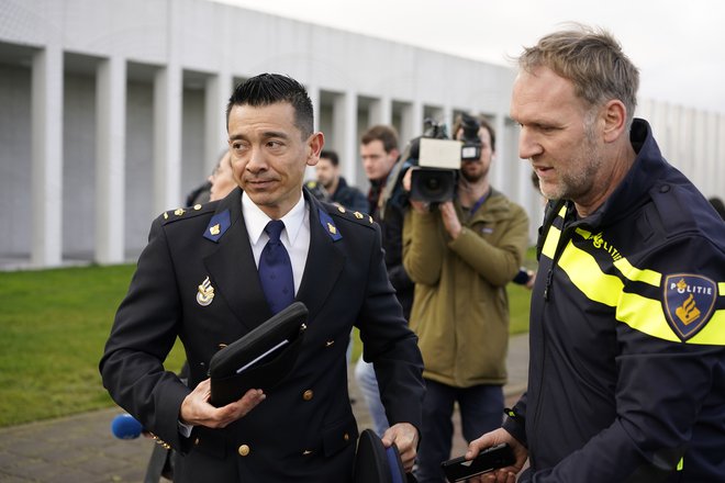Vodja nizozemskega preiskovalnega oddelka za kazniva dejanja Andy Kraag prihaja na današnjo sodno obravnavo. FOTO: Kenzo Tribouillard/AFP